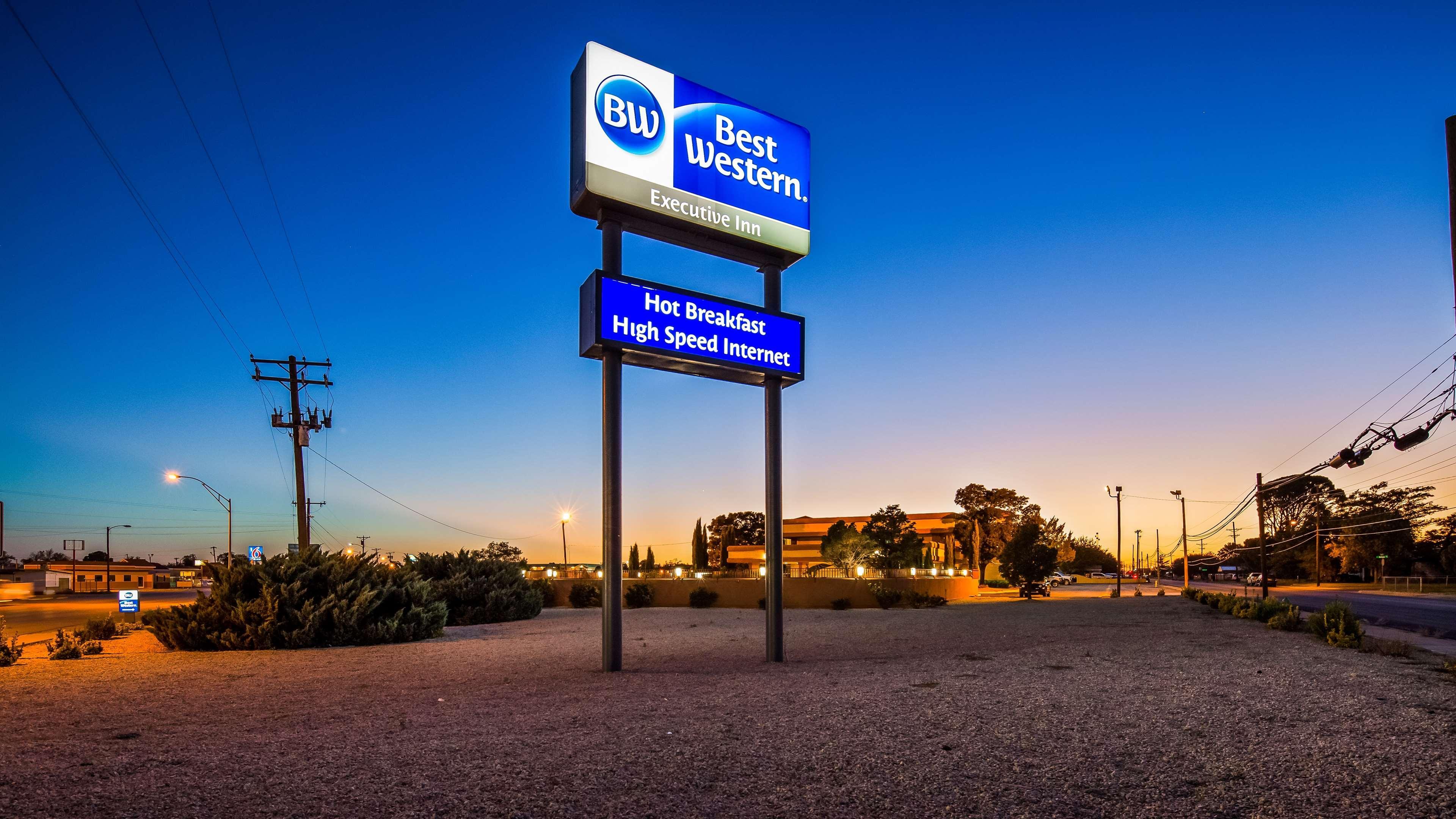 Western Executive Motel